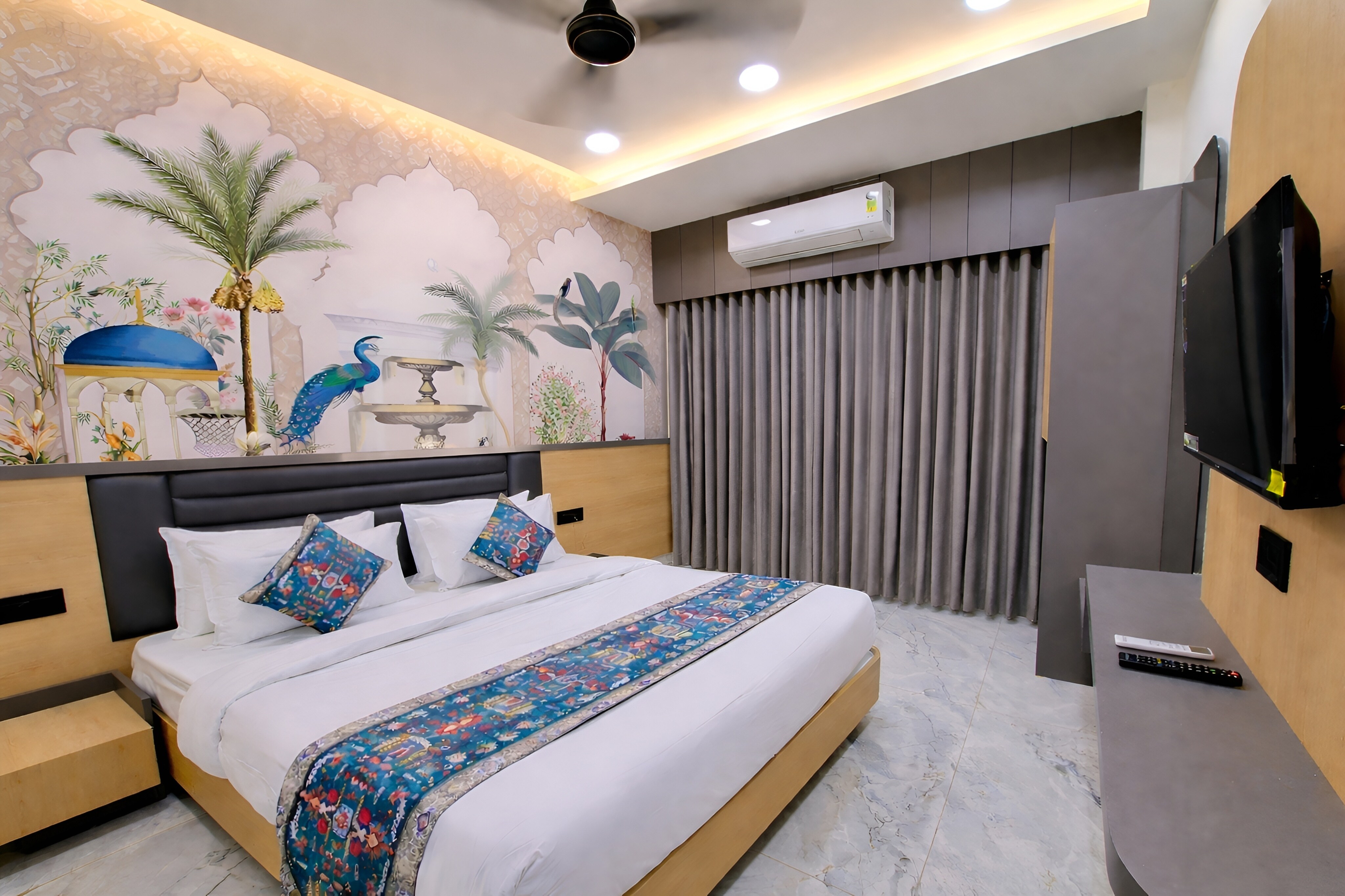 Hotel Matrushree - Near Shree Dwarkadhish Temple