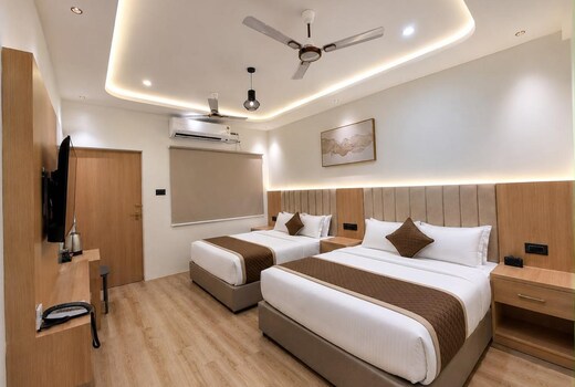 AMAARA ELITE STAY