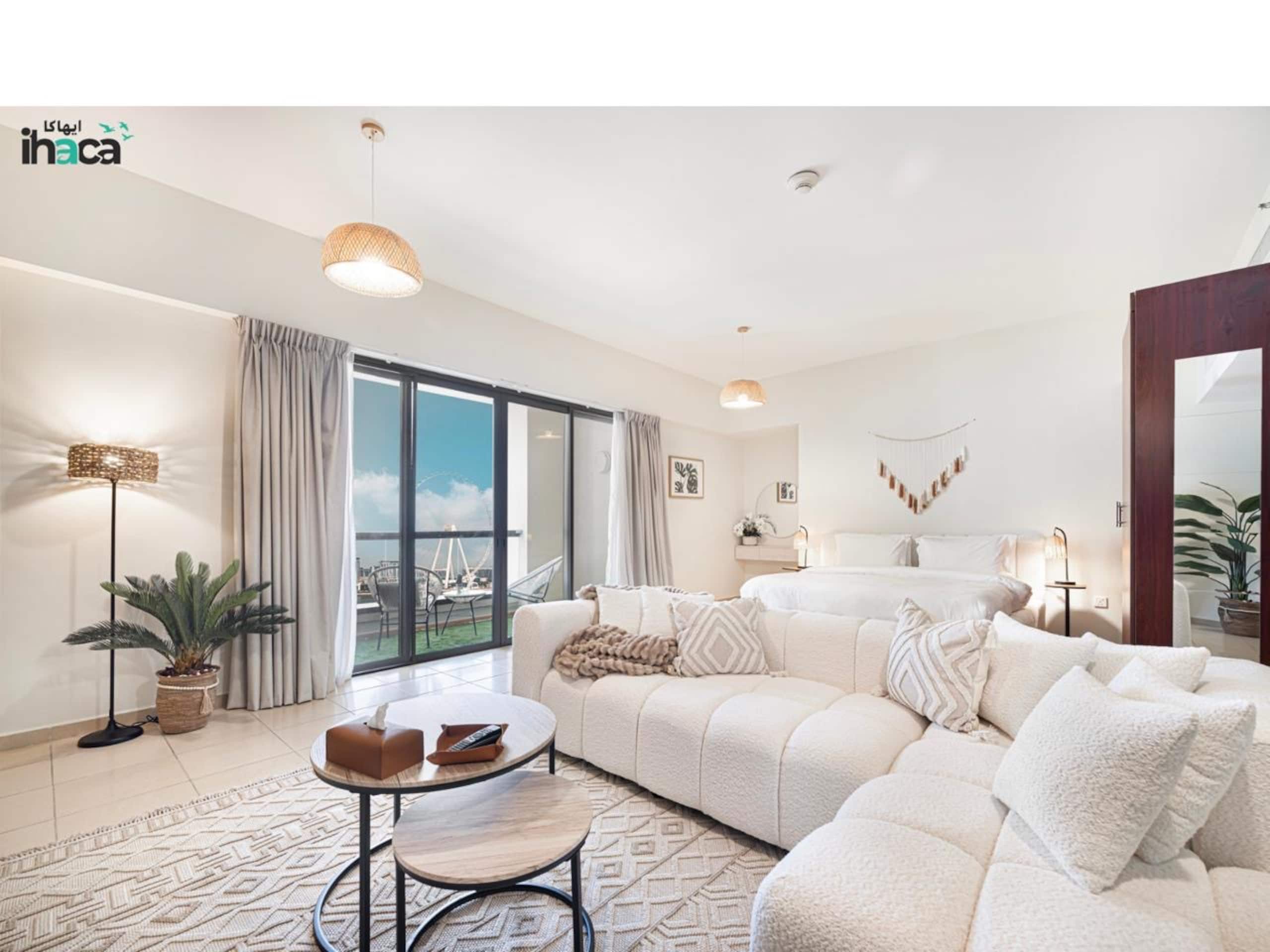 Boho Studio with Full Sea and Ain Dubai View