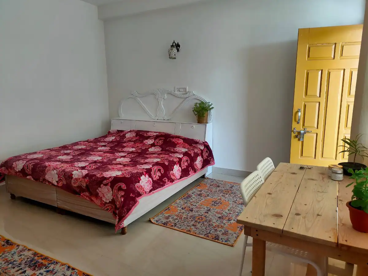 Cosmic Geek-Studio Apartment