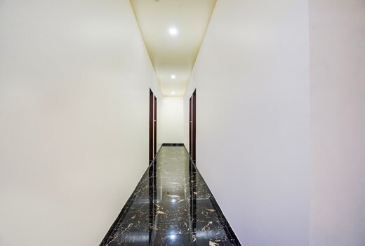 Hotel O Royal King