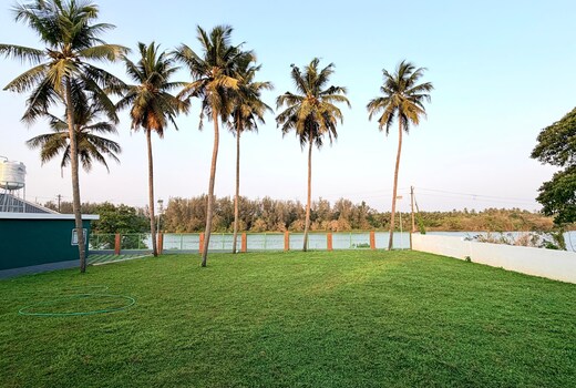 Corniche inn
