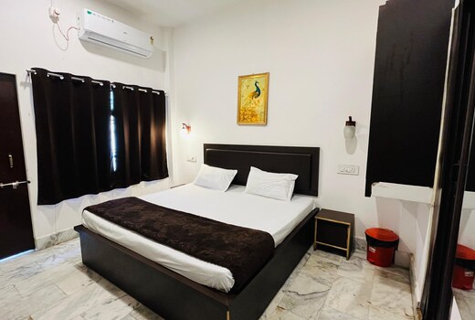 Pushkar Stay Hostel | Rooms & Dorms