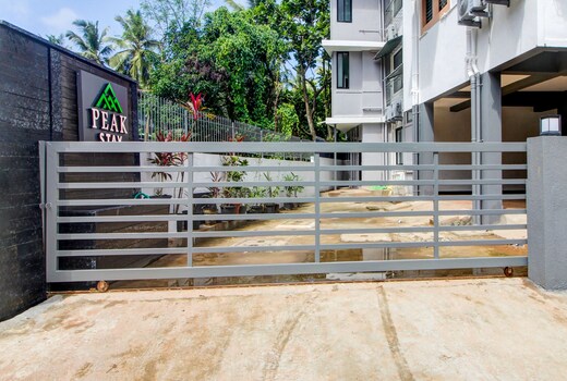 Collection O Peak Stay