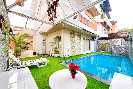 Starbloom 4BHK Pvt Pool Bathtub By Stellar Stays