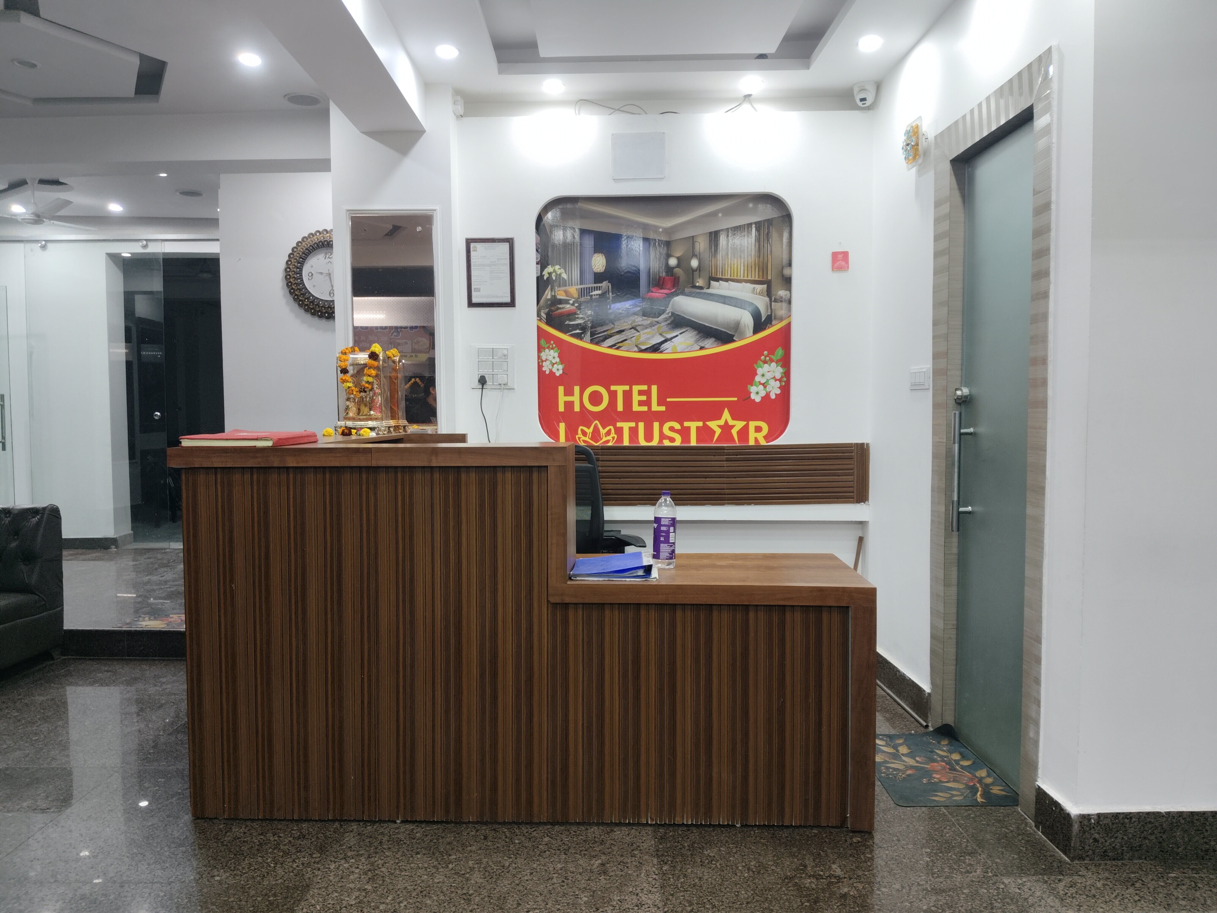 Lotustar