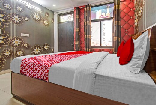 HOTEL O Rawat Palace