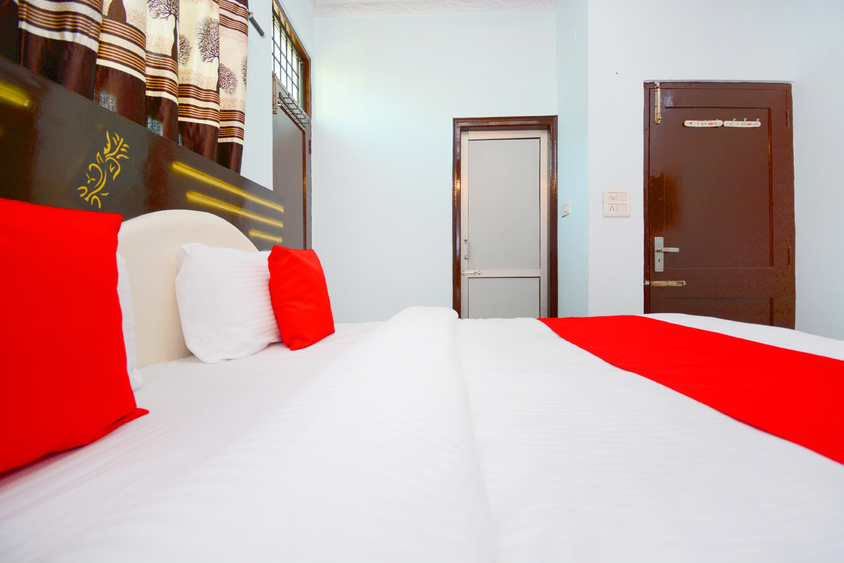 Hotel O StayNest