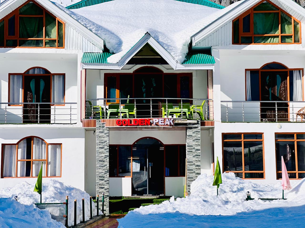 GOLDEN PEAK SONAMARG