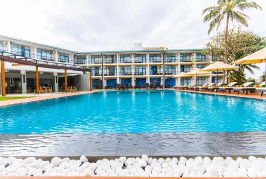 Camelot Beach Hotel