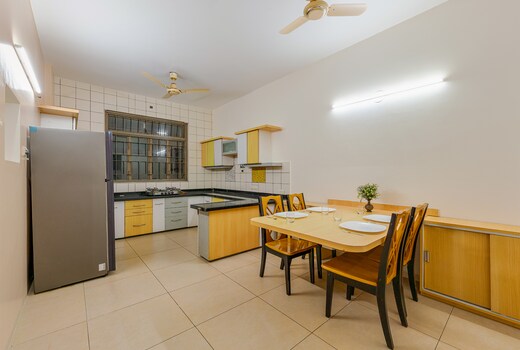 Giriraj Homestay 3BHK Bunglow with driver room