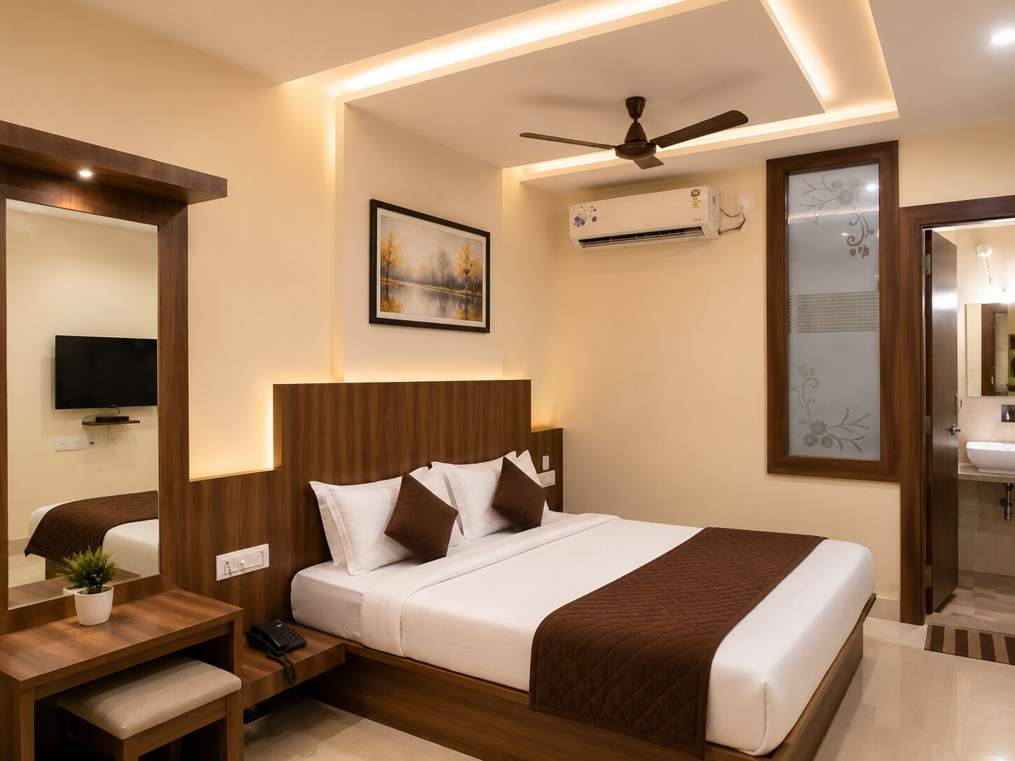 Hotel Avadh Shree