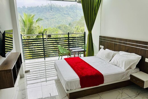 Everest Arcade Deluxe Double Room