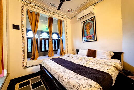 Hotel Kanak Niwas