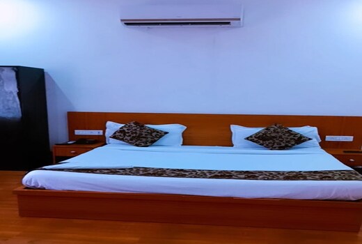 Hotel Highway Inn