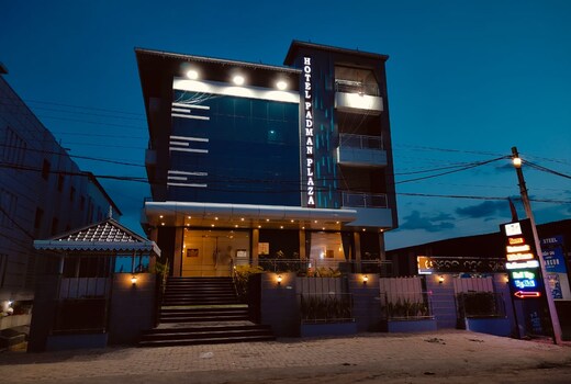 Hotel Padman Plaza