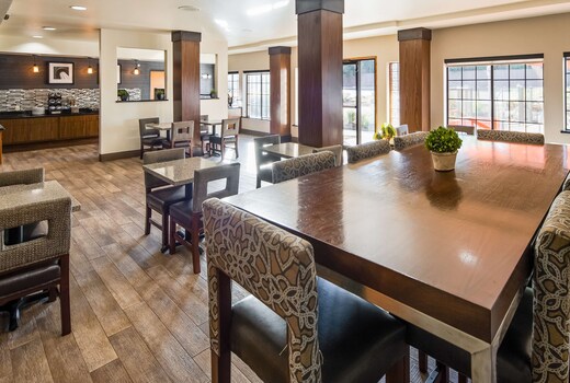 Best Western Plus Hill Country Suites