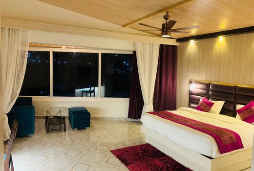 Hotel JP Regency, Nainital (15 mins drive to Kainchi Dham)