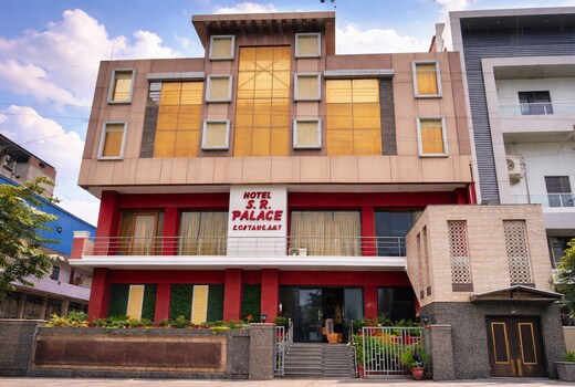 Hotel S R palace