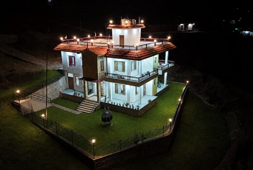 The Kafal Courtyard Premium Homestay in Almora