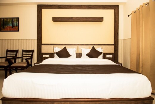Hotel Amritsar Regency with Free Parking