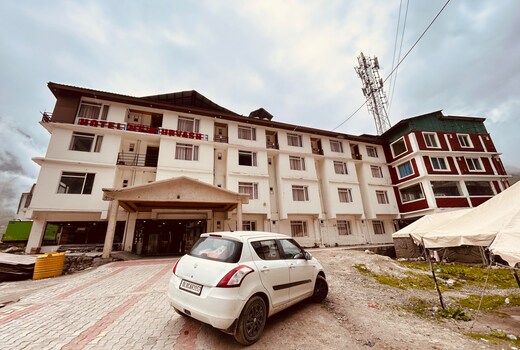 HOTEL NEW URVASHI