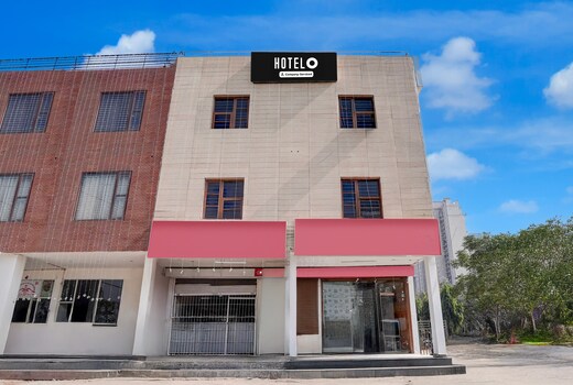 Super Hotel O by OYO ISBT Mohali Formerly Holiday Spot