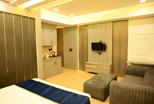 FellaFoot Premium Apartments | DLF MyPad