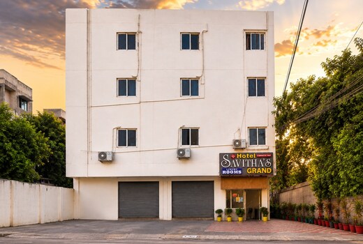 Hotel Savitha's Grand