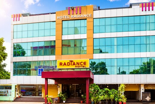 Radiance hotel - 1 km from Jiwaji university
