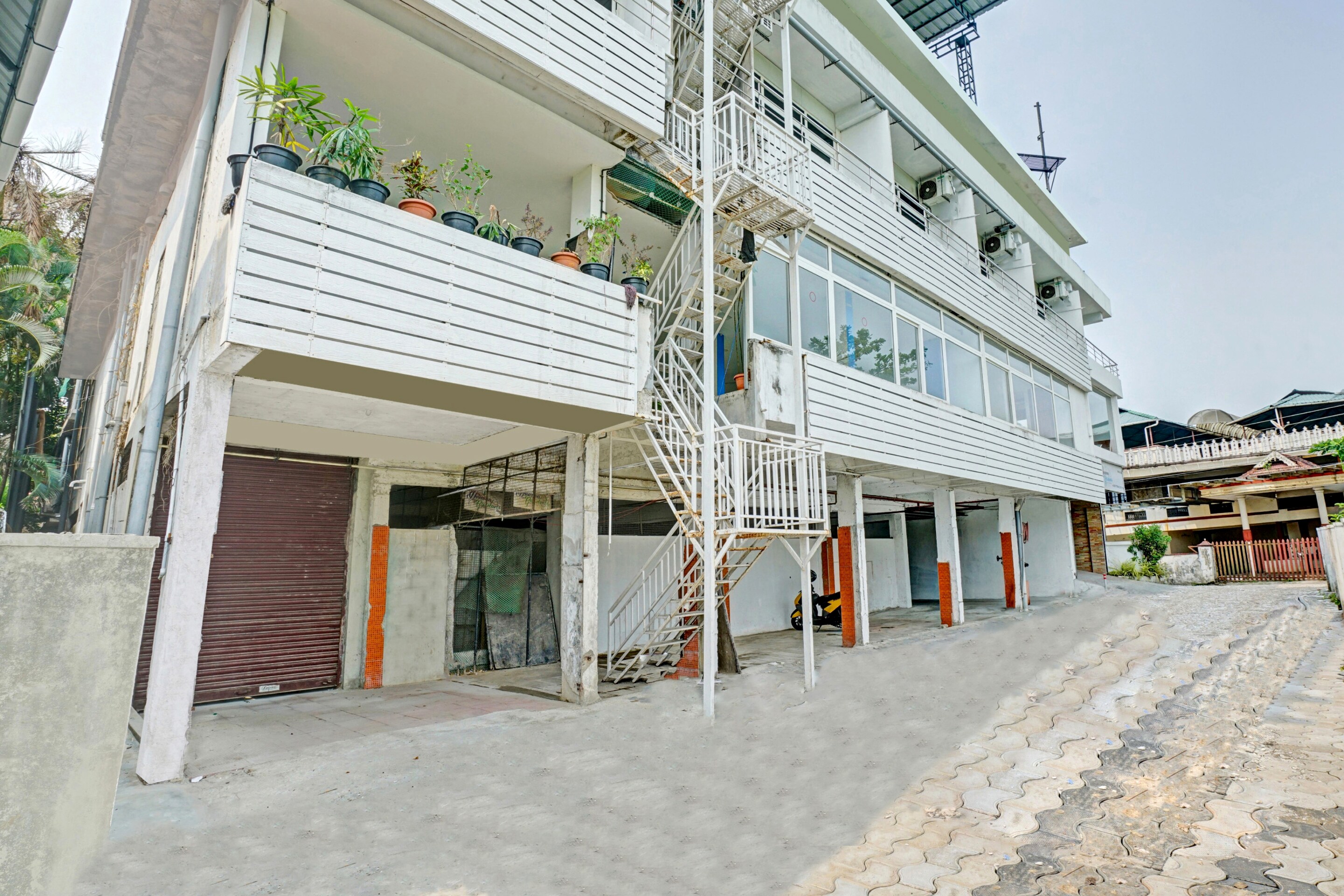 OYO Vazhakkala Residency