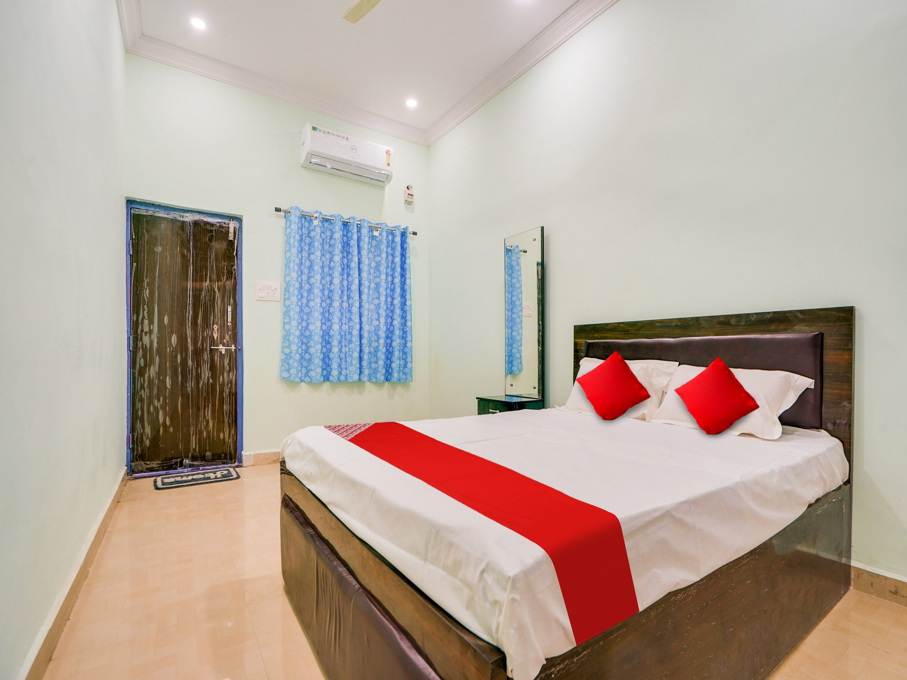 Hotel O Kanha