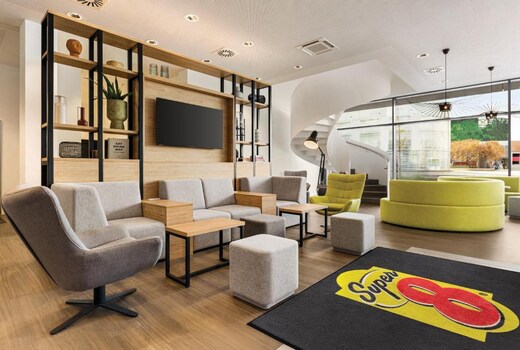 Super 8 by Wyndham Koblenz
