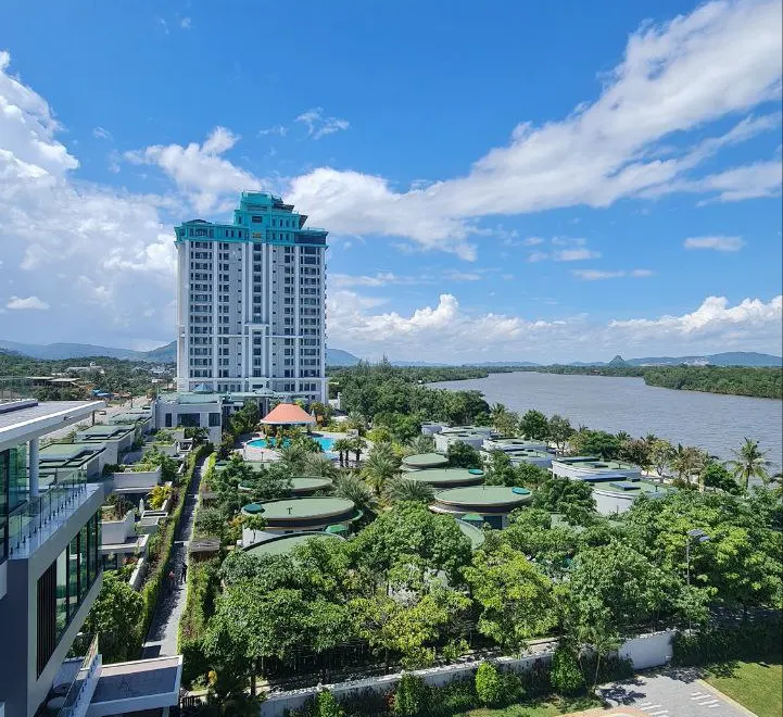 Castle Bayview Resort & Spa