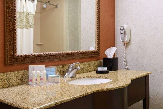 Hampton Inn & Suites Peoria at Grand Prairie, IL