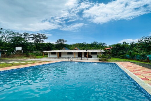 Travelhood Resort