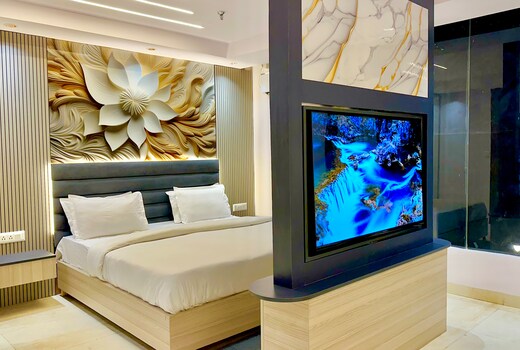 Aura Stays by Rooms N Views