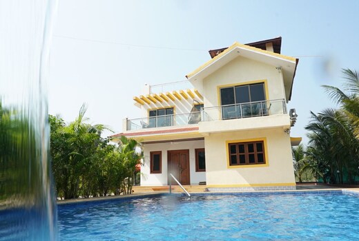 paradisio villa 4BHK With PvtPool