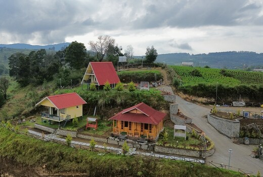 Cloudy Nandy Hills Poombarai