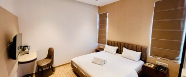 HOTEL YUVANTA