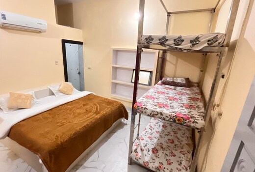 Sunset Backpackers Hostel