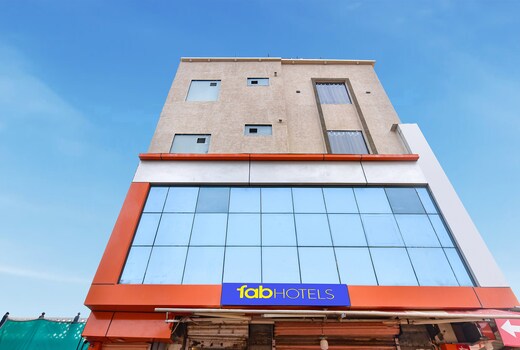 FabHotel Anand Palace