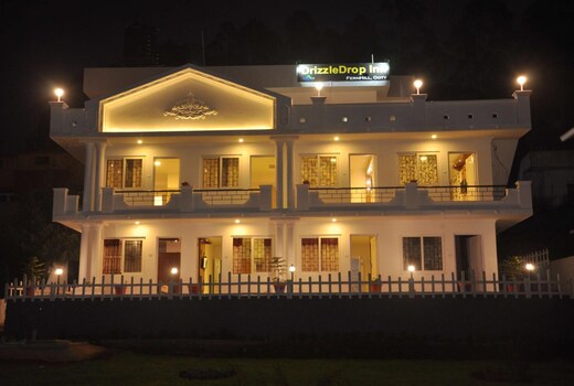 DrizzleDrop Inn