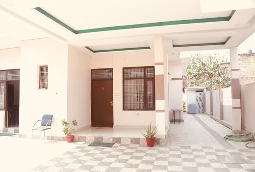 Sarathi Homestay