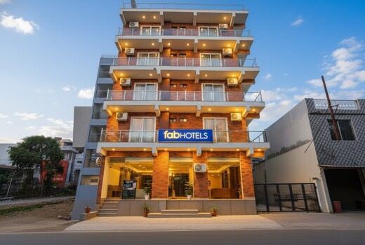 FabHotel Unique Stay - Max Super Speciality Hospital, Sector 128