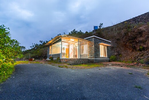 Tiyan Castle Hill View Cottage Vagamon By VOYE HOMES