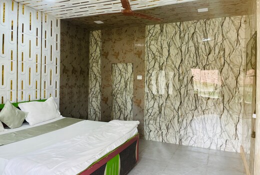 HOTEL NEELAM