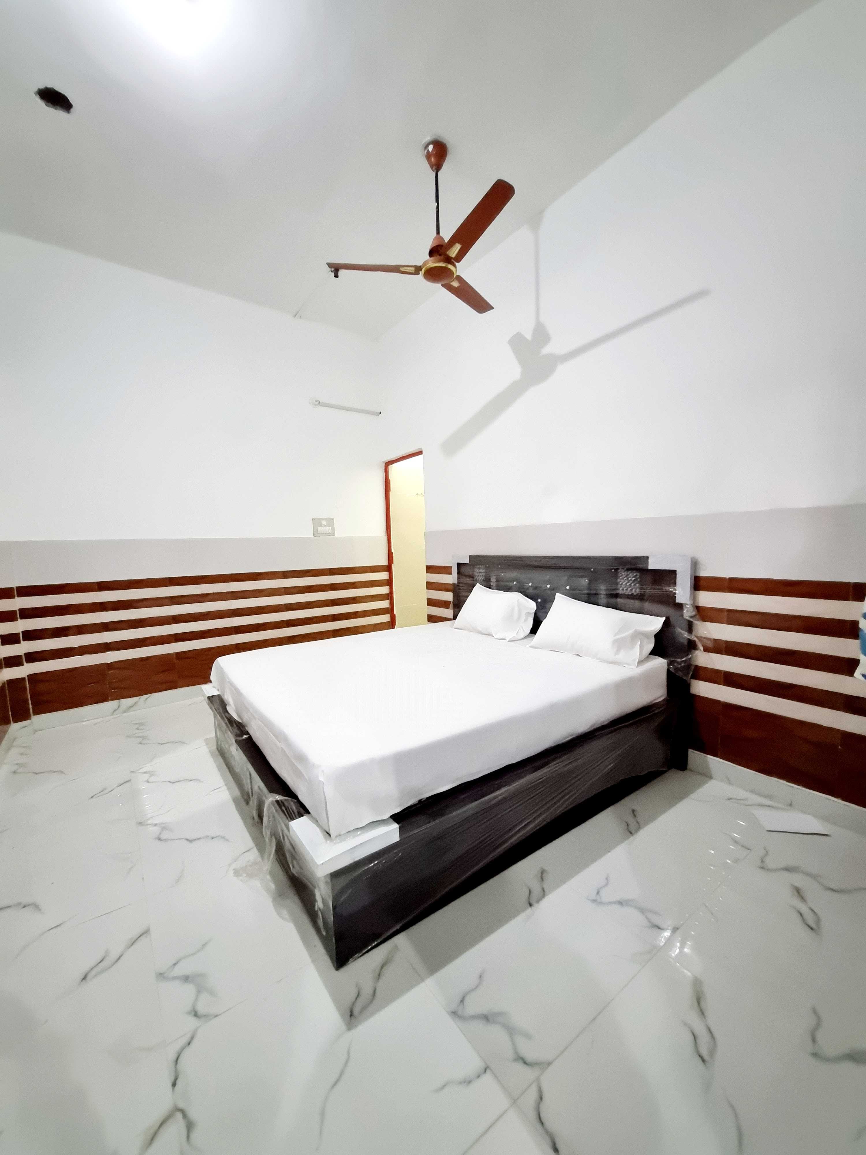Hotel O Royal Palace