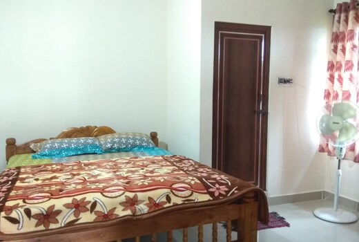 Hill Side Homestay