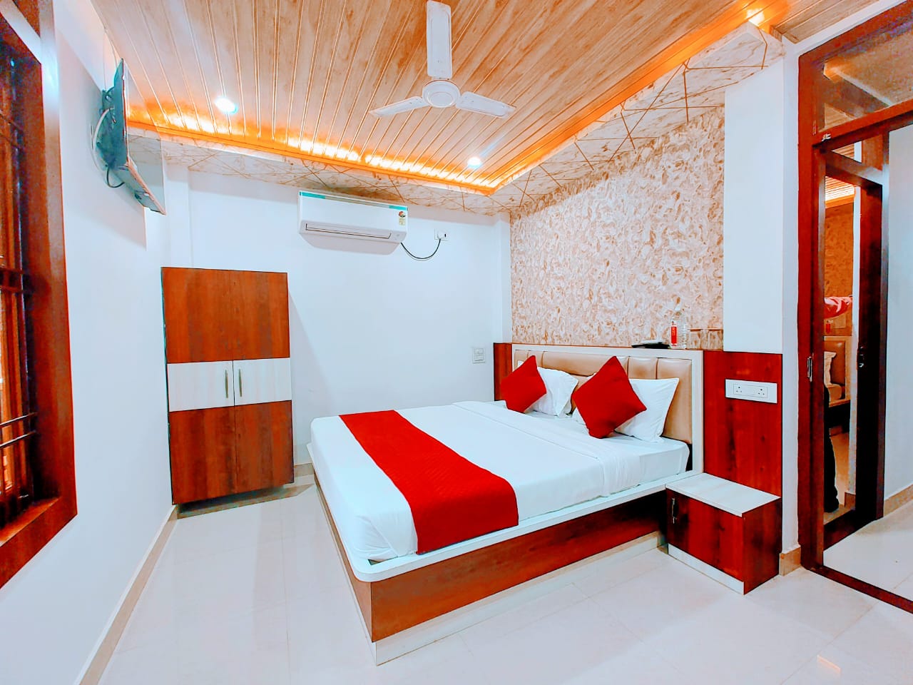 THE PLEASURE STAY